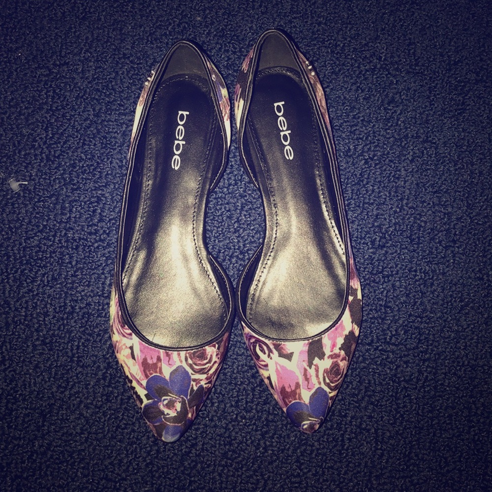 Bebe pointy toe ballet shoe